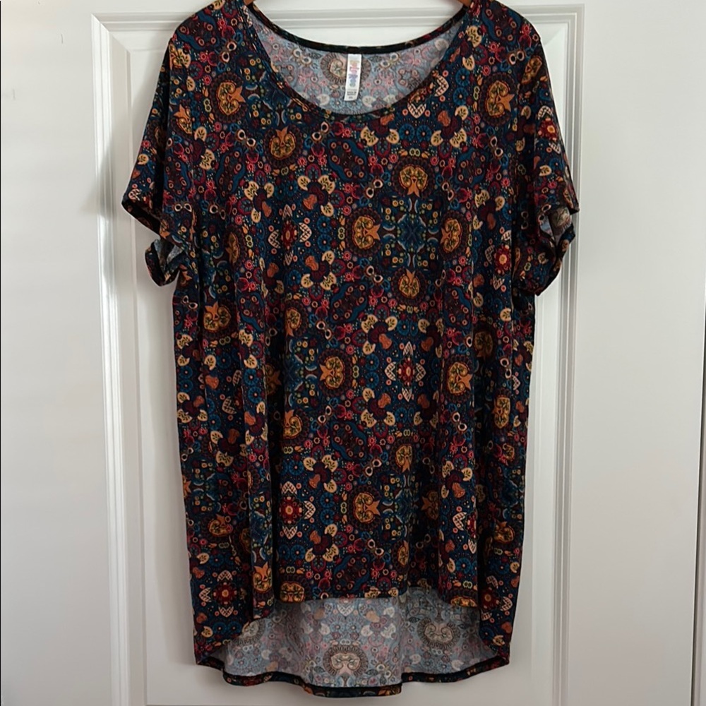 LuLaRoe Multi Color Relaxed Short Sleeve Tee